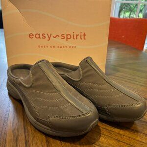 Easy Spirit Slip-on shoes, Dark gray(ish)/taupe, Size 8 *New & Never worn*